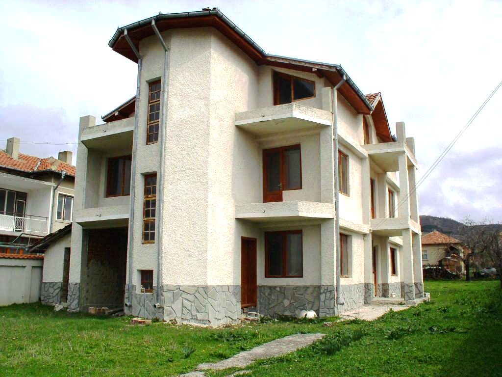 Large house suitable for a family hotel near Albena resort