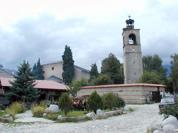 Луксозен апартамент под наем.