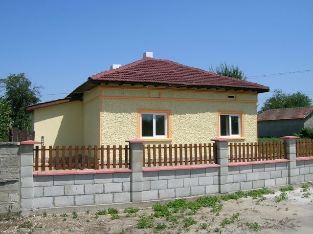 Well looking renovated house with French windows and big garden Dobrich/Varna/Bulgaria