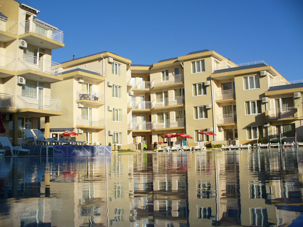 Bulgaria, Ravda, Aparthotel Rutland Bay. For rent Apartment. Price 500 Euro for two weeks. For the full year 2500 Euro.