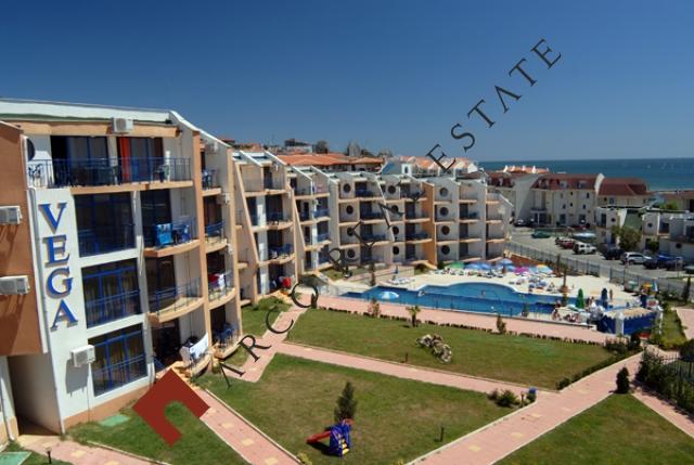 Two-bedroom apartement in Sveti Vlas, Mega village complex - 50,000EUR