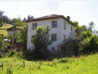 House in Polkovnik Serafimovo VIllage