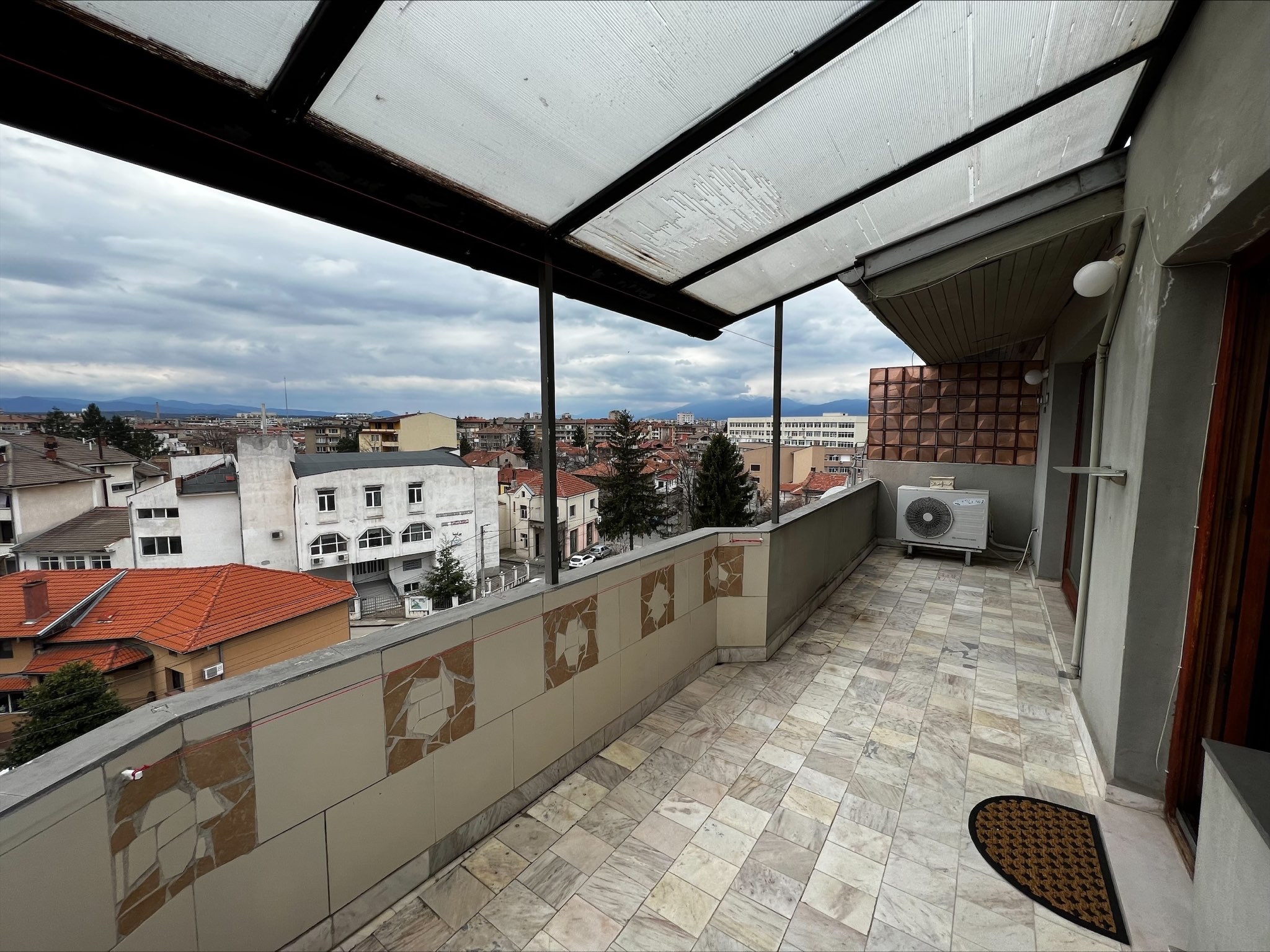 Продава Pent house apartment in the center of Bulgaria, town of Kazanlak 3 Bedrooms 130 sq. m. в Kazanlak, квартал Kazanlak, област Stara Zagora